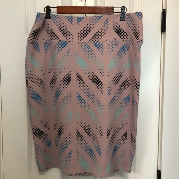 LuLaRoe Dresses & Skirts - 💖 Lularoe 2XL Cassie 💖